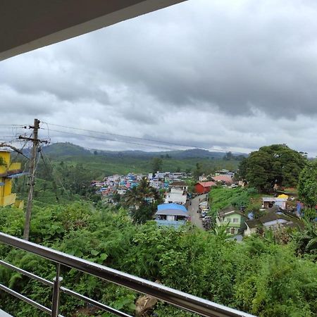 Sabari Residency Hotel Vālpārai Bagian luar foto